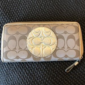 Coach wallet